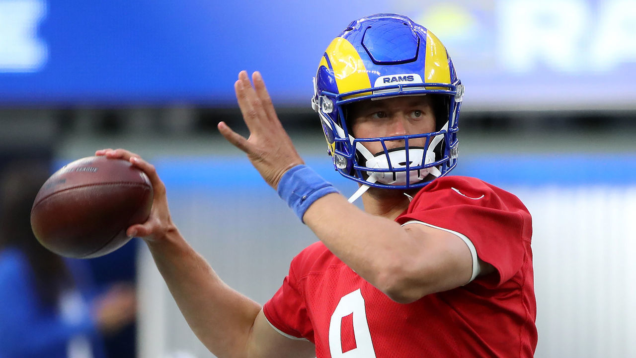 INGLEWOOD, CALIFORNIA - JUNE 10: Matthew Stafford #9 of the Los Angeles Rams throws the ball during open practice at SoFi Stadium on June 10, 2021 in Inglewood, California.