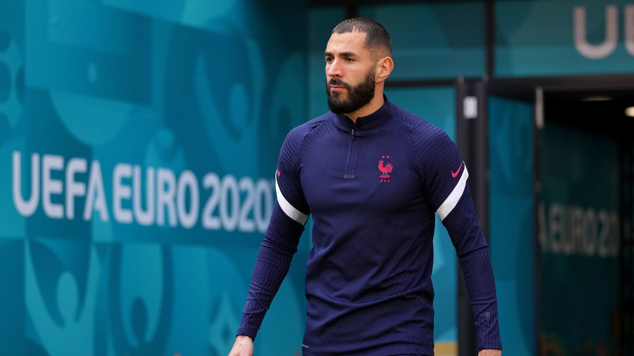 BUDAPEST, HUNGARY - JUNE 18: Karim Benzema of France makes his way towards the pitch prior to the France Training Session ahead of the UEFA Euro 2020 Championship Group F match between Hungary and France at Puskas Arena on June 18, 2021 in Budapest, Hungary.