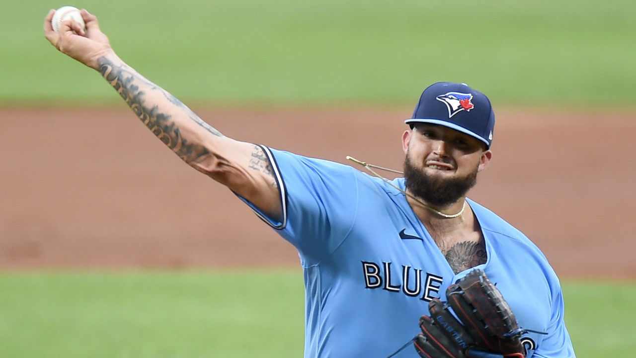 BALTIMORE, MARYLAND - JUNE 19: Alek Manoah #6 of the Toronto Blue Jays pitches in the second inning against the Baltimore Orioles at Oriole Park at Camden Yards on June 19, 2021 in Baltimore, Maryland.