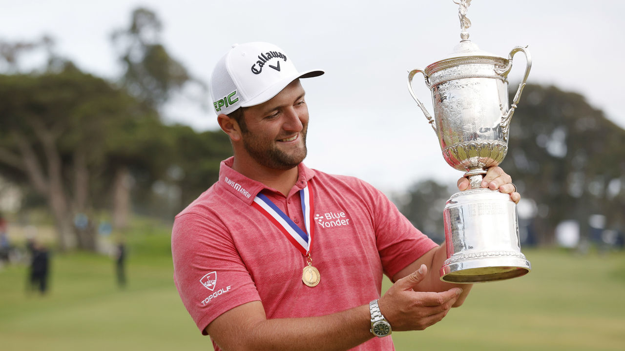 SAN DIEGO, CALIFORNIA - JUNE 20: Jon Rahm of Spain celebrates with the trophy after winning during the final round of the 2021 U.S. Open at Torrey Pines Golf Course (South Course) on June 20, 2021 in San Diego, California.