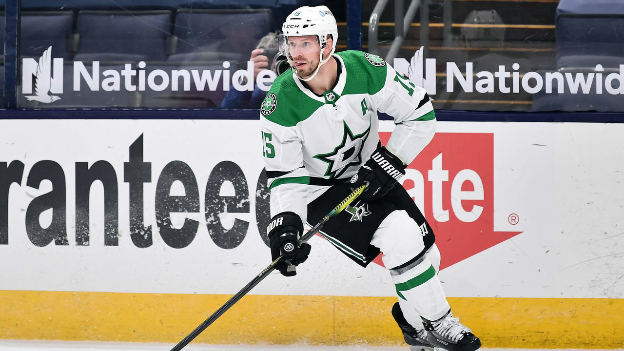 COLUMBUS, OH - FEBRUARY 2: Blake Comeau #15 of the Dallas Stars skates against the Columbus Blue Jackets on February 2, 2021 at Nationwide Arena in Columbus, Ohio.