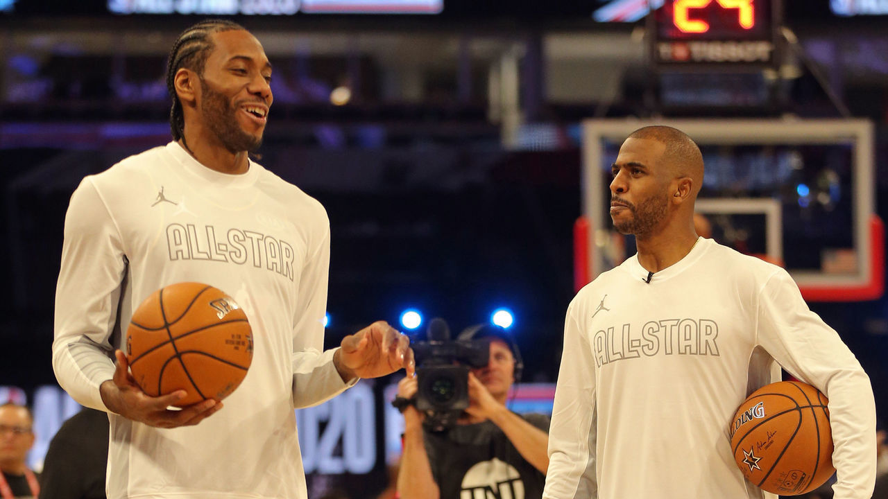 CHICAGO, IL - FEBRUARY 16: Kawhi Leonard #2 and Chris Paul #2 of Team LeBron talk while they warm up before the 69th NBA All-Star Game as part of 2020 NBA All-Star Weekend on February 16, 2020 at United Center in Chicago, Illinois. NOTE TO USER: User expressly acknowledges and agrees that, by downloading and/or using this Photograph, user is consenting to the terms and conditions of the Getty Images License Agreement. Mandatory Copyright Notice: Copyright 2020 NBAE