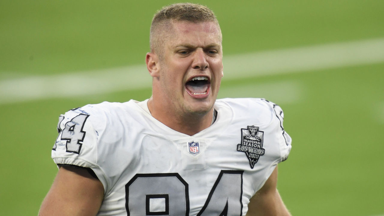 INGLEWOOD, CALIFORNIA - NOVEMBER 08: Carl Nassib #94 of the Las Vegas Raiders celebrates a 31-26 win over the Los Angeles Chargers at SoFi Stadium on November 08, 2020 in Inglewood, California.