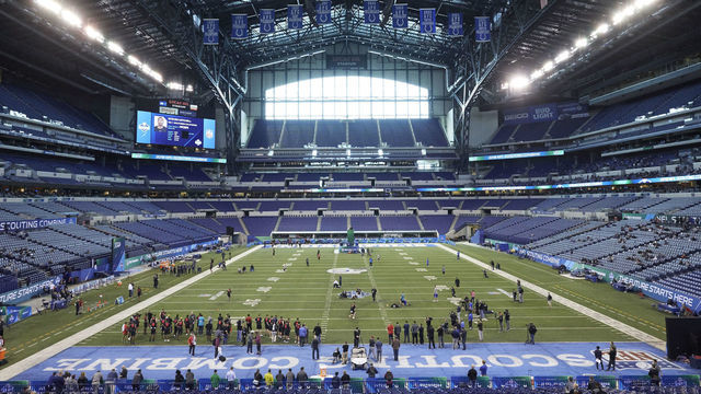 Football: NFL Scouting Combine: Overall view of Lucas Oil Stadium. Indianapolis, IN 3/3/2018 CREDIT: Fred Vuich (Set Number: X161761 TK2 )