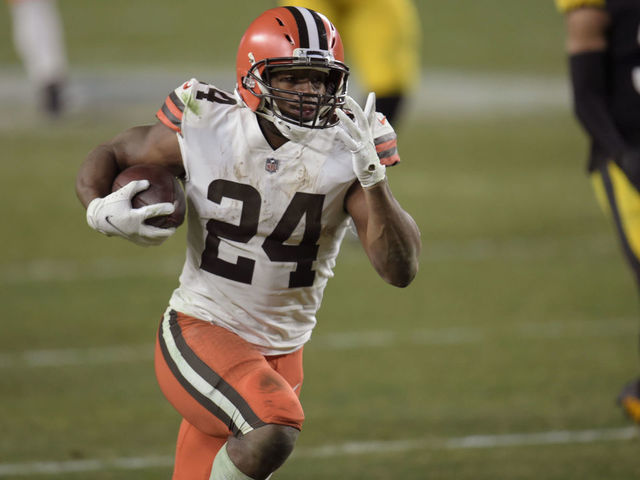 Nick Chubb of the Cleveland Browns plays against the Los Angeles News  Photo - Getty Images