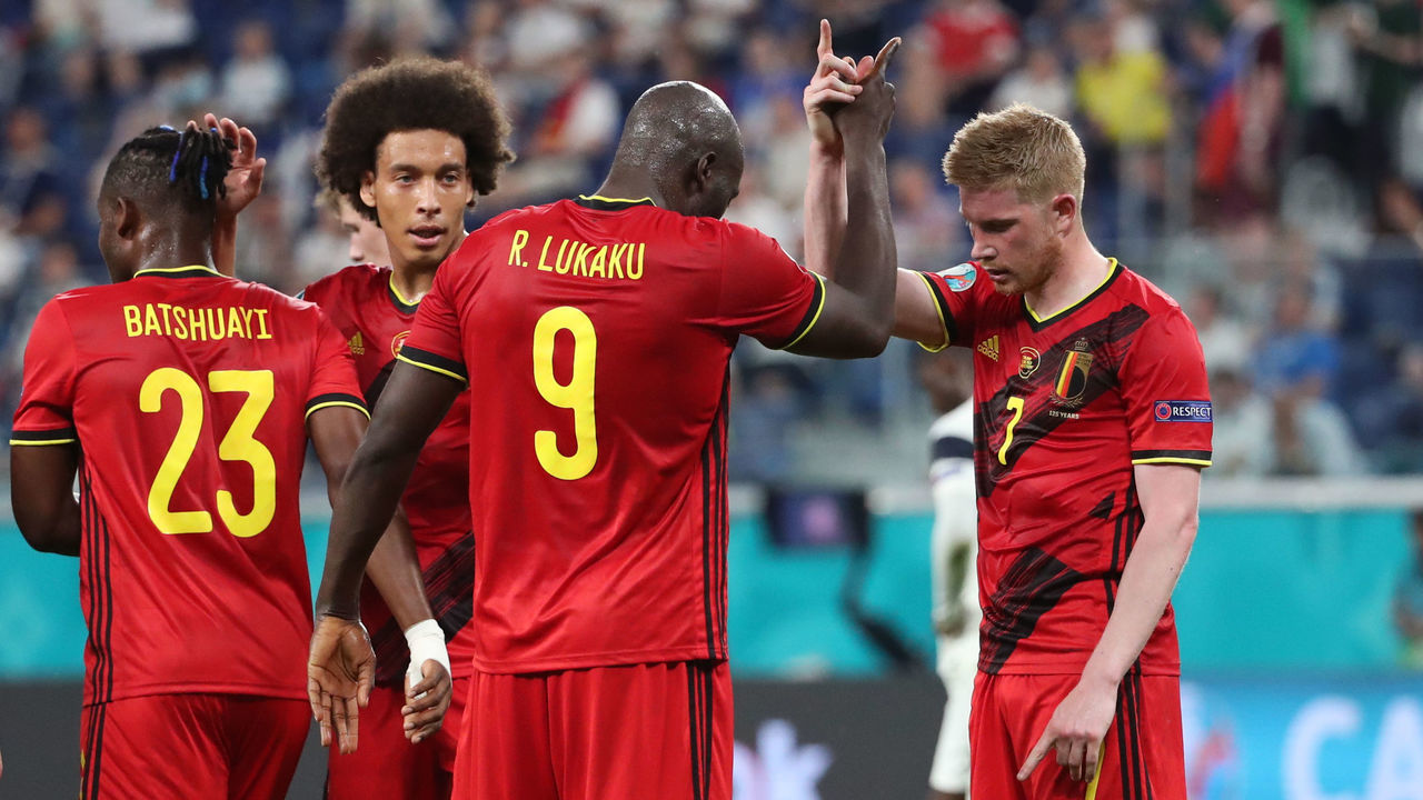 SAINT PETERSBURG, RUSSIA - JUNE 21: Romelu Lukaku of Belgium celebrates with Kevin De Bruyne of Belgium after scoring the 0-2 goal during the UEFA Euro 2020 Championship Group B match between Finland and Belgium at Saint Petersburg Stadium on June 21, 2021 in Saint Petersburg, Russia.