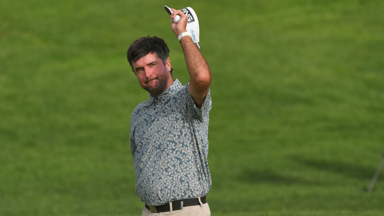 CROMWELL, CT - JUNE 26: Bubba Watson raises his hat to fans on the 18th green during the third round of the Travelers Championship at TPC River Highlands on June 26, 2021 in Cromwell, Connecticut.