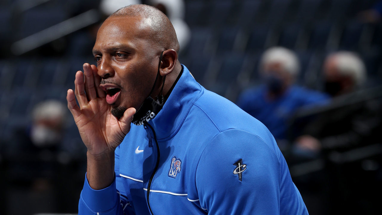 MEMPHIS, TN - FEBRUARY 1: Penny Hardaway, head coach of the Memphis Tigers yells from the sideline against the Central Florida Knights during a game on February 1, 2021 at FedExForum in Memphis, Tennessee. Memphis defeated Central Florida 96-69.