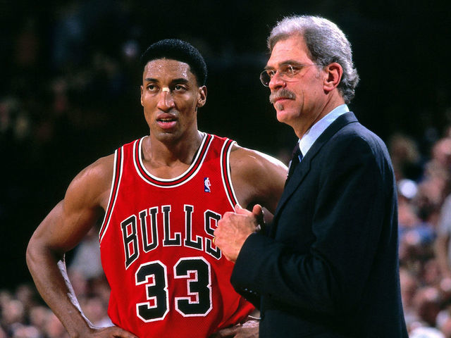 PORTLAND, OR - JANUARY 29: Scottie Pippen #33 and Head Coach Phil Jackson of the Chicago Bulls reacts during the game against the Portland Trail Blazers on January 29, 1998 at the Rose Garden Arena in Portland, Oregon. Mandatory Copyright Notice: Copyright 1998 NBAE