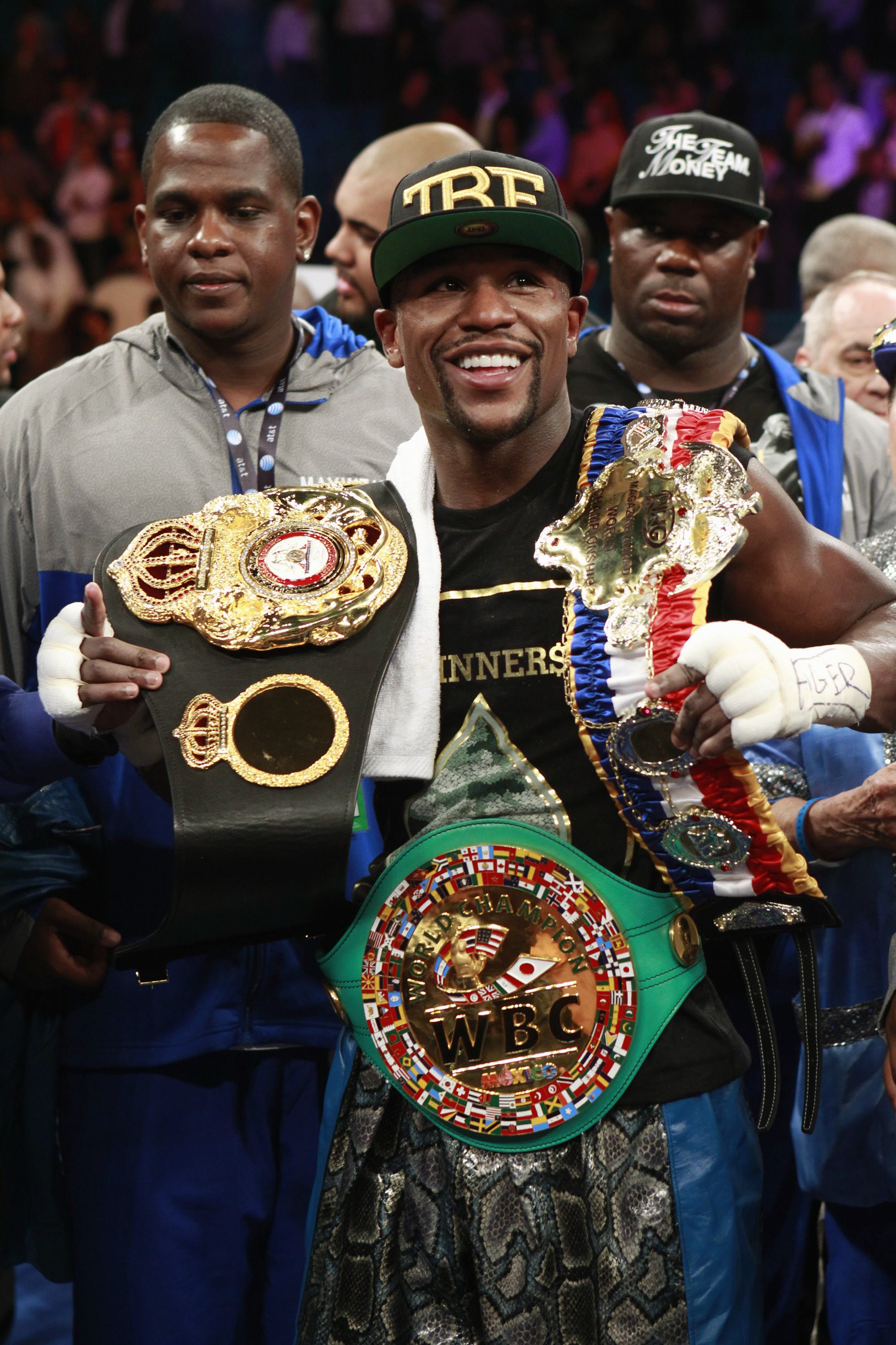 First Fight Floyd Mayweather in professional career