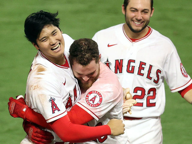 Angels Notes: Shohei Ohtani Bombarded By Paparazzi, Halo Manager Search  Begins - Los Angeles Angels