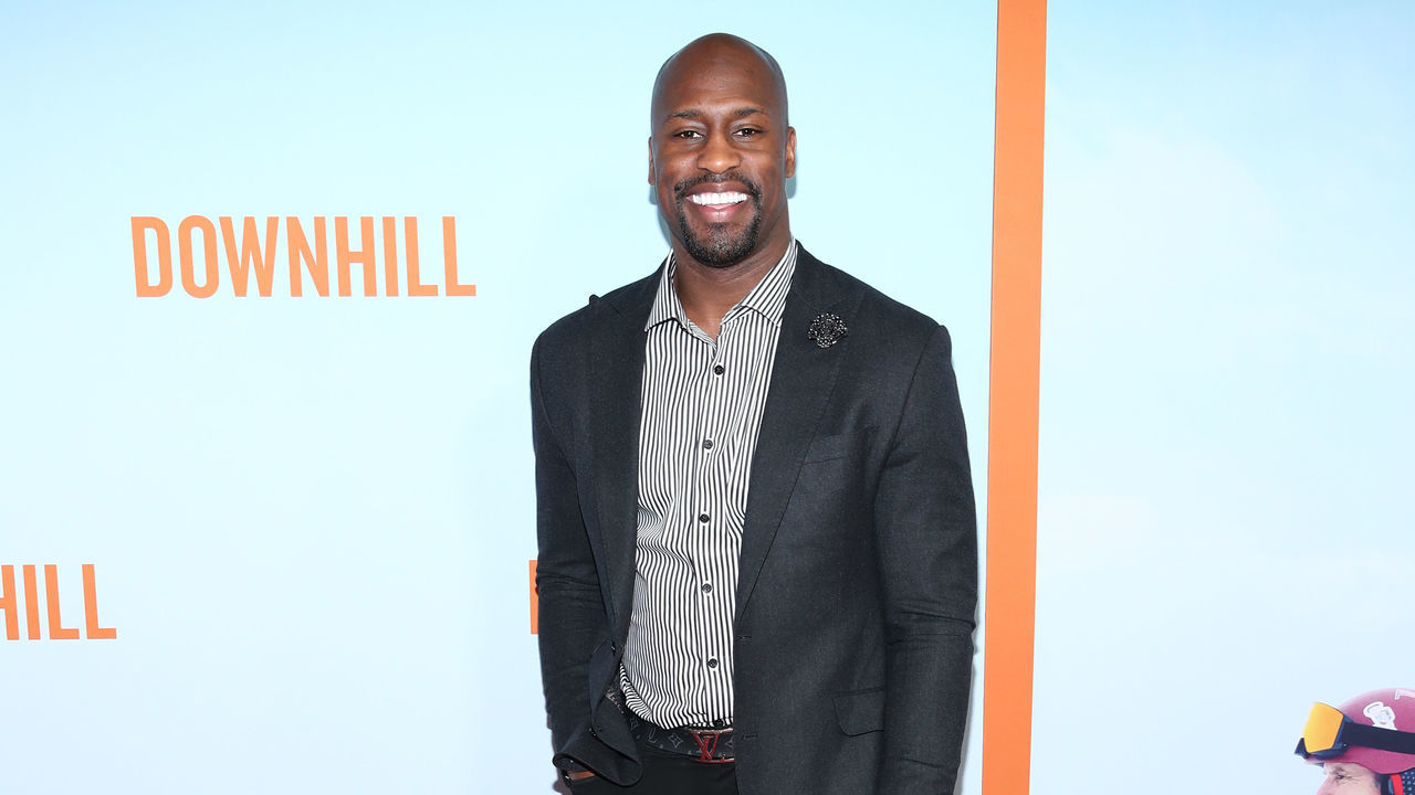 NEW YORK, NEW YORK - FEBRUARY 12: Vernon Davis attends the premiere of "Downhill" at SVA Theater on February 12, 2020 in New York City.