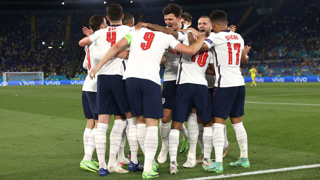 ROME, ITALY - JULY 03: Harry Kane of England celebrates with Harry Maguire, Luke Shaw and team mates after scoring their side's third goal during the UEFA Euro 2020 Championship Quarter-final match between Ukraine and England at Olimpico Stadium on July 03, 2021 in Rome, Italy.