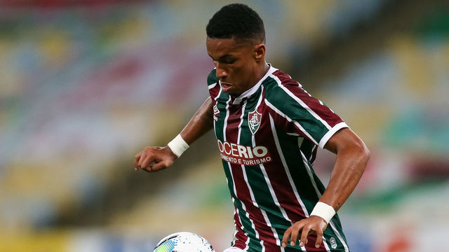 RIO DE JANEIRO, BRAZIL - AUGUST 29: Marcos Paulo of Fluminense controls the ball during a match between Fluminense and Vasco da Gama as part of 2020 Brasileirao Series A at Maracana Stadium on August 29, 2020 in Rio de Janeiro, Brazil.