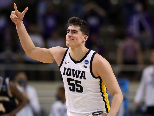 luka garza jersey pistons