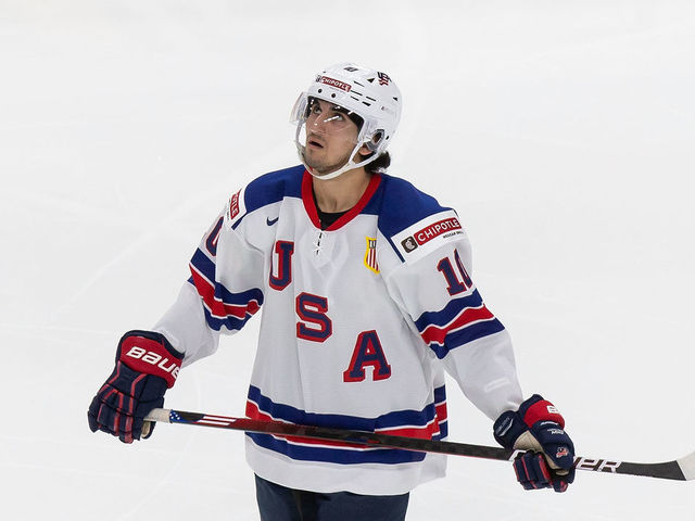 EDMONTON, AB - DECEMBER 25: Matthew Beniers #10 of the United States skates against Russia during the 2021 IIHF World Junior Championship at Rogers Place on December 25, 2020 in Edmonton, Canada.