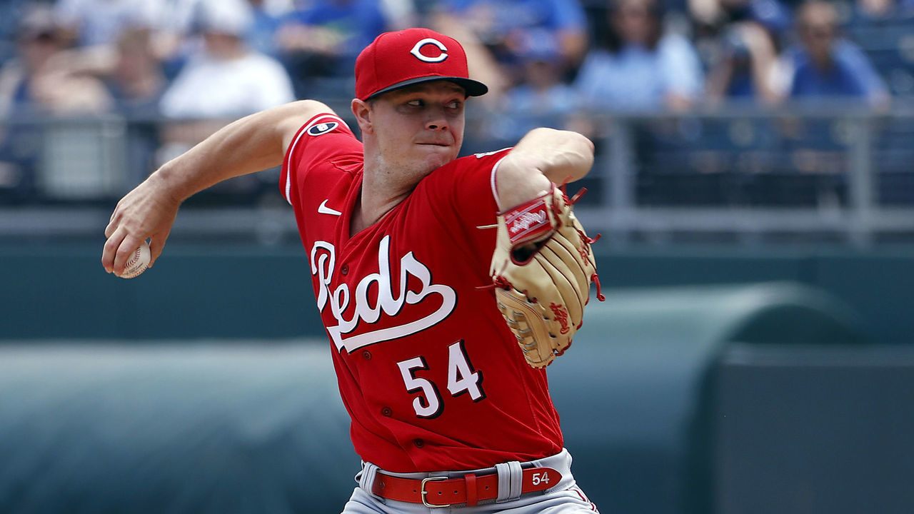 KANSAS CITY, MISSOURI - JULY 07: Starting pitcher Sonny Gray #54 of the Cincinnati Reds pitches during the 1st inning of the game against the Kansas City Royals at Kauffman Stadium on July 07, 2021 in Kansas City, Missouri.