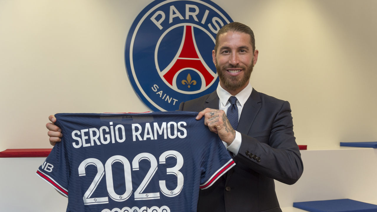 BOULOGNE-BILLANCOURT, FRANCE - JULY 08: Sergio Ramos sign a 2 year contract with Paris Saint-Germain on July 08, 2021 in Boulogne-Billancourt, France.