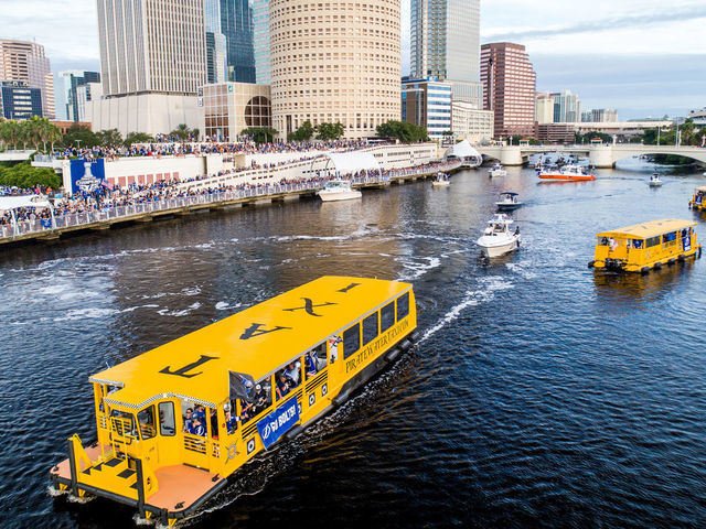 Championship parade in 2020: Lightning celebrate Stanley Cup title on boat