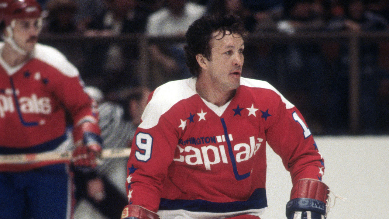 NEW YORK - CIRCA 1977: Bryan Watson #19 of the Washington Capitals skates against the New York Rangers during an NHL Hockey game circa 1977 at Madison Square Garden in the Manhattan borough of New York City. Watson's playing career went from 1963-79.
