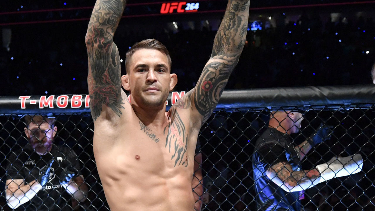 LAS VEGAS, NEVADA - JULY 10: Dustin Poirier prepares to fight Conor McGregor of Ireland during the UFC 264 event at T-Mobile Arena on July 10, 2021 in Las Vegas, Nevada.