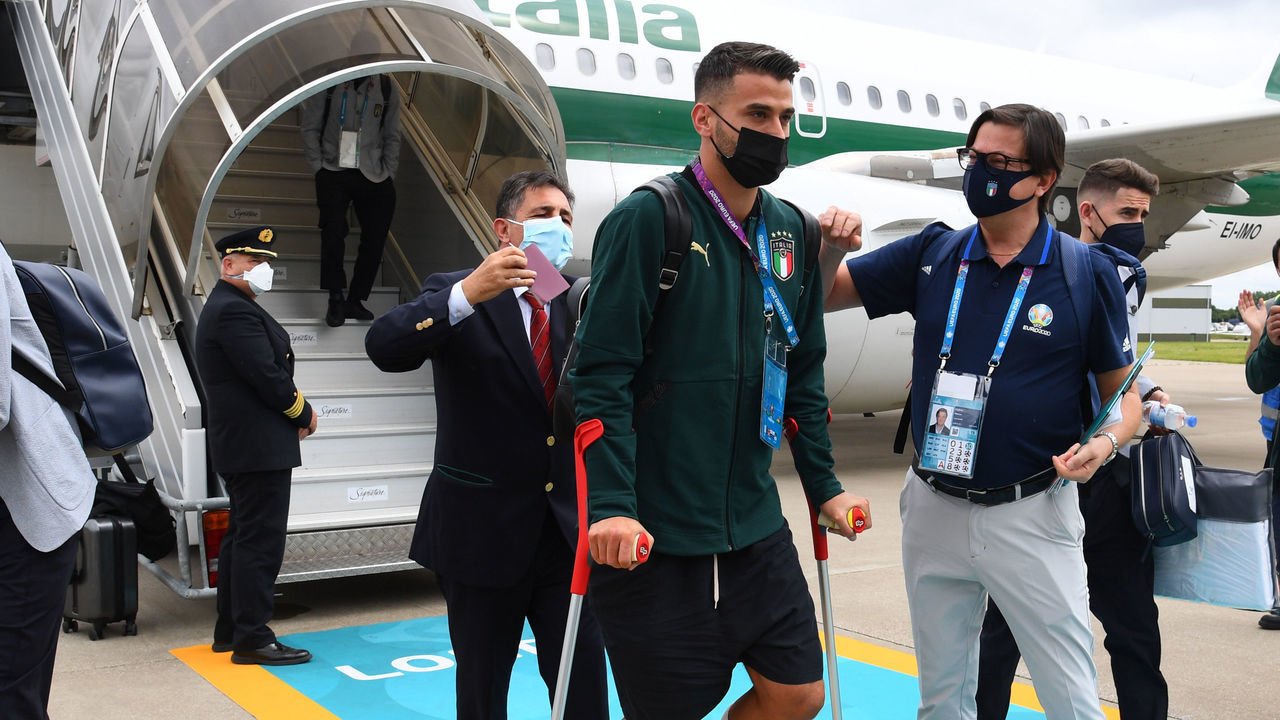 LONDON, ENGALND - JULY 10: Leonardo Spinazzola of Italy arrives at Luton Airport on July 10, 2021 in London, England.