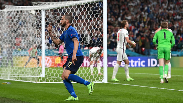 LONDON, ENGLAND - JULY 11: Leonardo Bonucci of Italy celebrates after scoring their side's first goal during the UEFA Euro 2020 Championship Final between Italy and England at Wembley Stadium on July 11, 2021 in London, England.