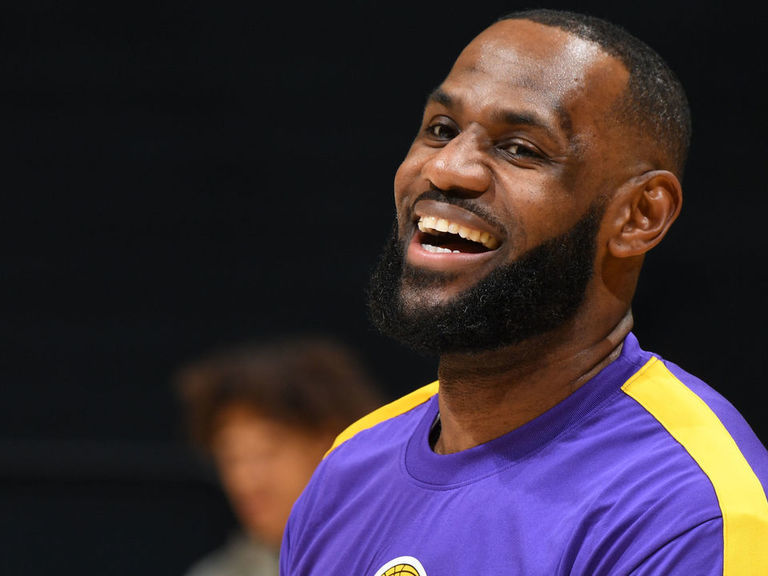 LeBron: 'I truly hope that I can finish my career with the Lakers ...