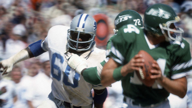 NEW YORK - SEPTEMBER 16: Al Baker #60 of the Detroit Lions in action against the New York Jets during an NFL football game September 16, 1979 at Shea Stadium in the Queens borough of New York City. Baker played for the Lions from 1978-82.