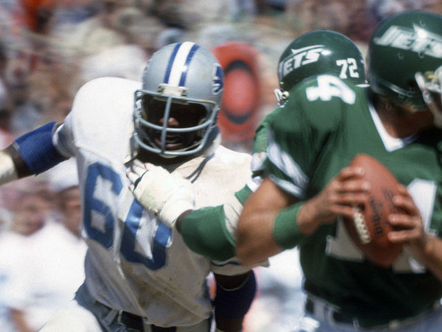NEW YORK - SEPTEMBER 16: Al Baker #60 of the Detroit Lions in action against the New York Jets during an NFL football game September 16, 1979 at Shea Stadium in the Queens borough of New York City. Baker played for the Lions from 1978-82.