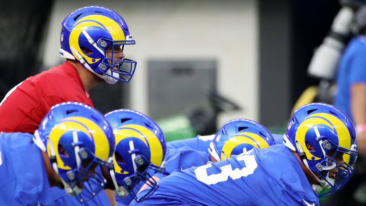 INGLEWOOD, CALIFORNIA - JUNE 10: Matthew Stafford #9 of the Los Angeles Rams calls out the play during open practice at SoFi Stadium on June 10, 2021 in Inglewood, California.