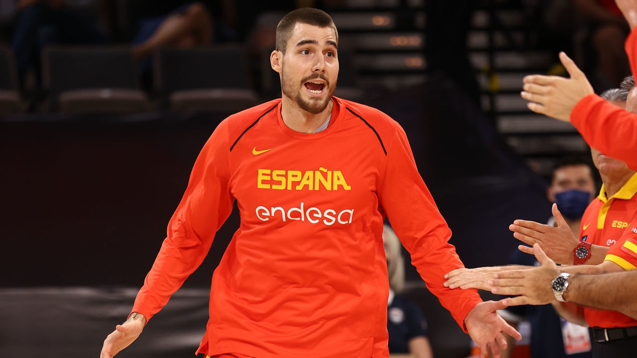 LAS VEGAS, NV - JULY 18: Juancho Hernangomez #41 of the Spain Men's National Team high fives teammates before the game against the U.S. Men's National Team on July 18, 2021 at Michelob ULTRA Arena in Las Vegas, Nevada. Mandatory Copyright Notice: Copyright 2021 NBAE