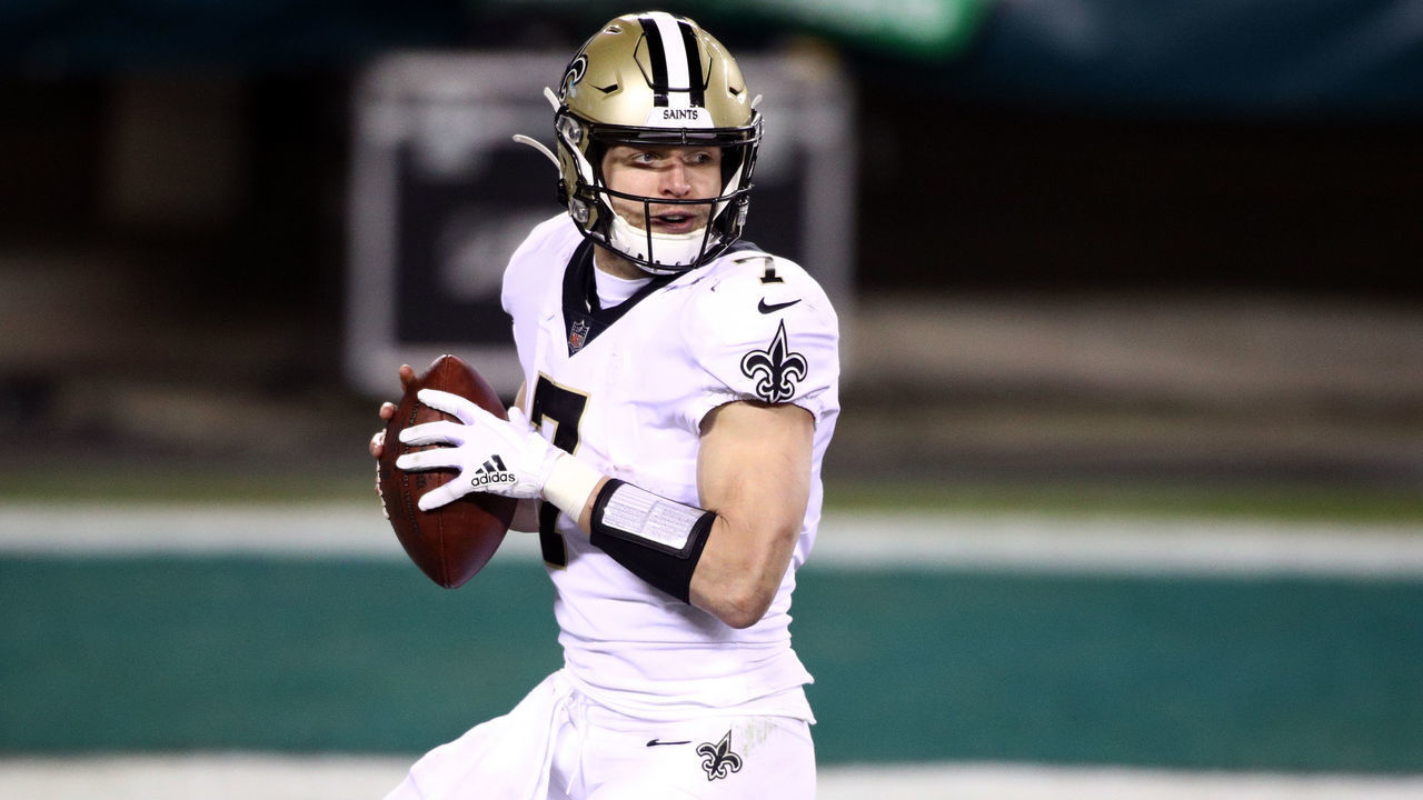 PHILADELPHIA, PA - DECEMBER 13: New Orleans Saints Quarterback Taysom Hill (7) looks to pass from the endzone in the second half during the game between the New Orleans Saints and Philadelphia Eagles on December 13, 2020 at Lincoln Financial Field in Philadelphia, PA.