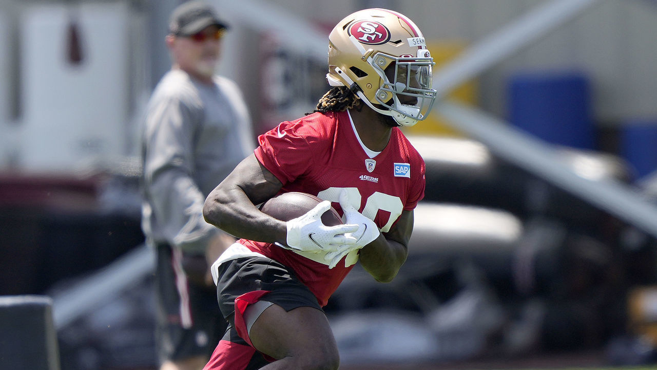SANTA CLARA, CALIFORNIA - MAY 14: Trey Sermon #28 of the San Francisco 49ers works out during an OTA rookie mini camp at Levi Stadium on May 14, 2021 in Santa Clara, California.