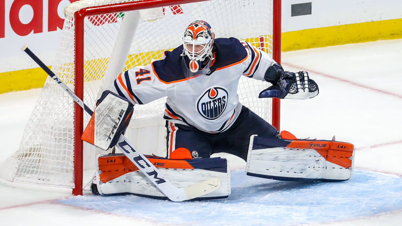 WINNIPEG, MB - MAY 23: Goaltender Mike Smith #41 of the Edmonton Oilers guards the net during third period action against the Winnipeg Jets in Game Three of the First Round of the 2021 Stanley Cup Playoffs at Bell MTS Place on May 23, 2021 in Winnipeg, Manitoba.