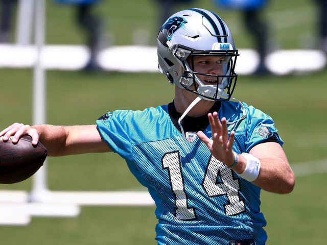 CHARLOTTE, NORTH CAROLINA - JUNE 15: Sam Darnold #14 of the Carolina Panthers throws during mandatory minicamp at Bank of America Stadium on June 15, 2021 in Charlotte, North Carolina.