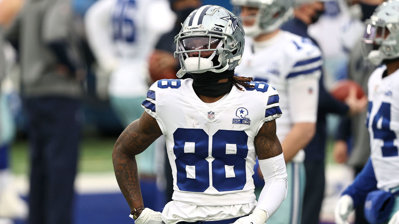 EAST RUTHERFORD, NEW JERSEY - JANUARY 03: CeeDee Lamb #88 of the Dallas Cowboys warms up prior to the game against the New York Giants at MetLife Stadium on January 03, 2021 in East Rutherford, New Jersey.