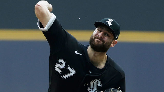MILWAUKEE, WISCONSIN - JULY 23: Lucas Giolito #27 of the Chicago White Sox throws a pitch in the first inning against the Milwaukee Brewers at American Family Field on July 23, 2021 in Milwaukee, Wisconsin.