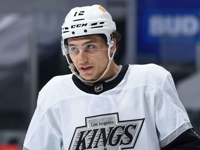 Kings Sign Moore To 2 Year 3 75m Extension Thescore Com