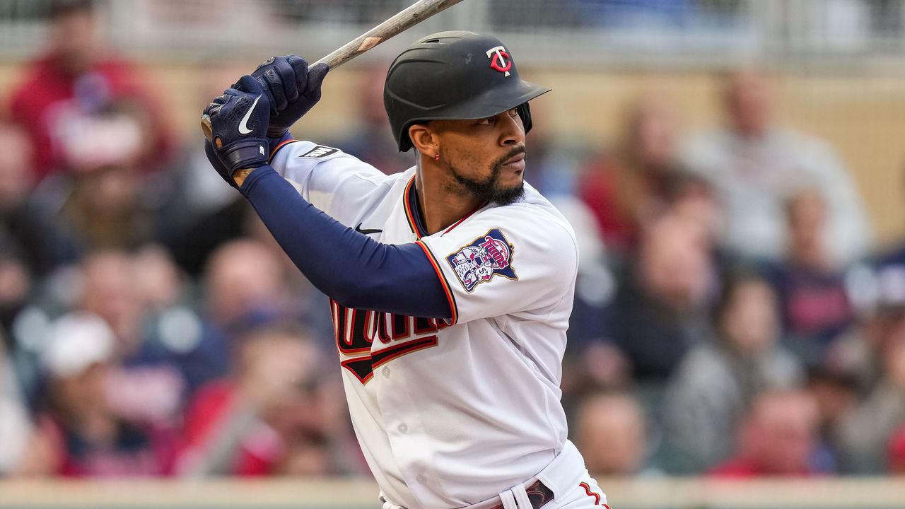 MINNEAPOLIS, MN - JUNE 21: Byron Buxton #25 of the Minnesota Twins bats against the Cincinnati Reds on June 21, 2021 at Target Field in Minneapolis, Minnesota.