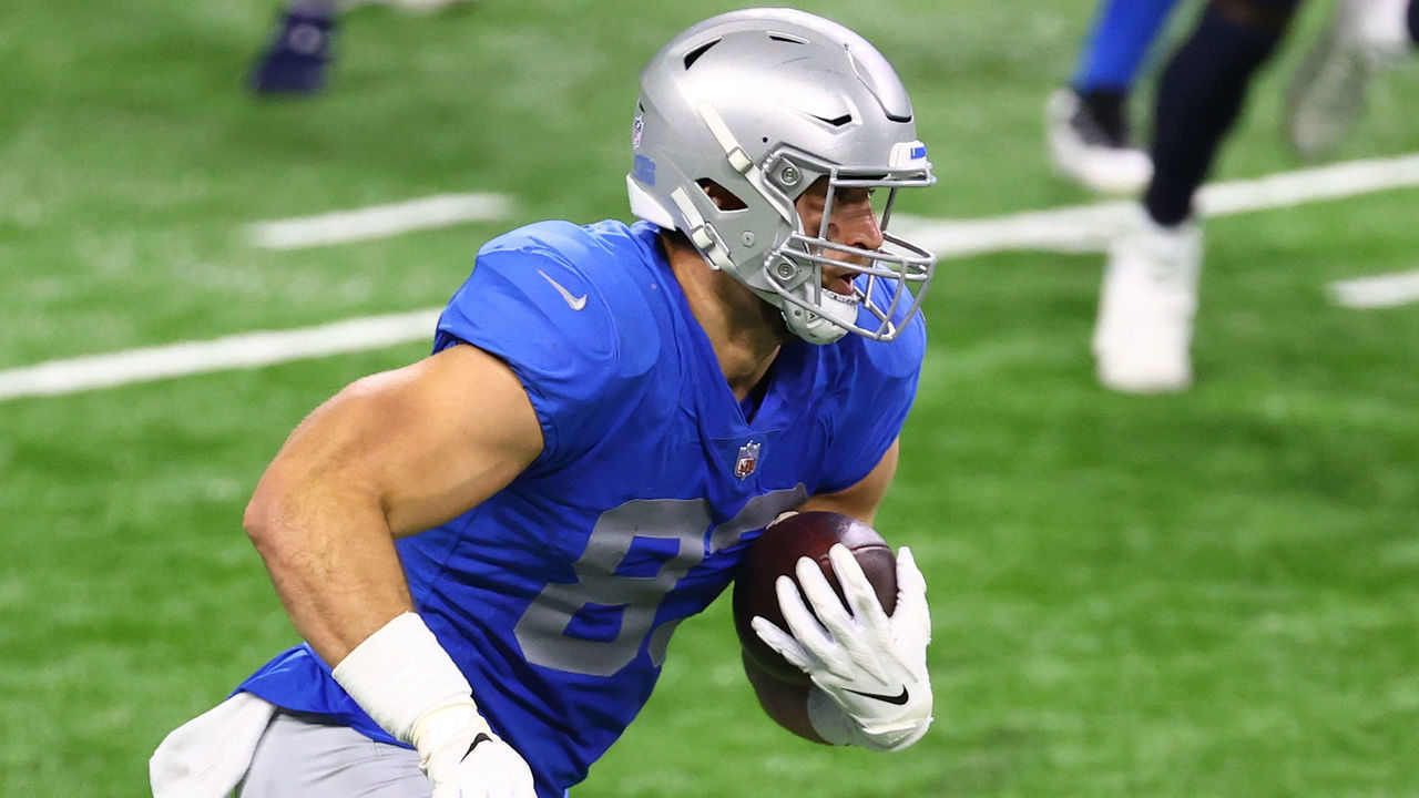 DETROIT, MI - NOVEMBER 26: Jesse James #83 of the Detroit Lions makes a catch in the fourth quarter against the Houston Texans at Ford Field on November 26, 2020 in Detroit, Michigan.