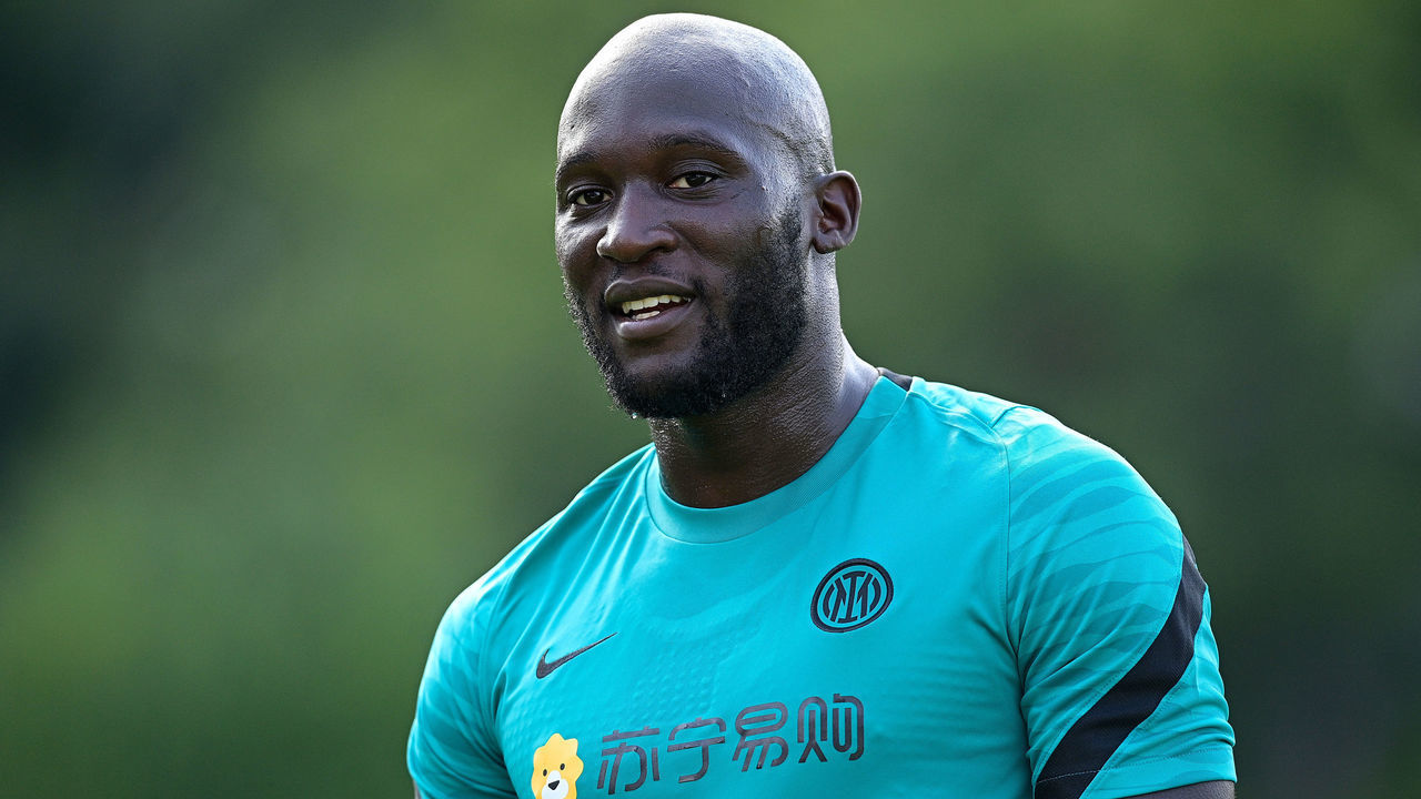 COMO, ITALY - JULY 26: Romelu Lukaku of FC Internazionale in action during the FC Internazionale training session at the club's training ground Suning Training Center at Appiano Gentile on July 26, 2021 in Como, Italy.