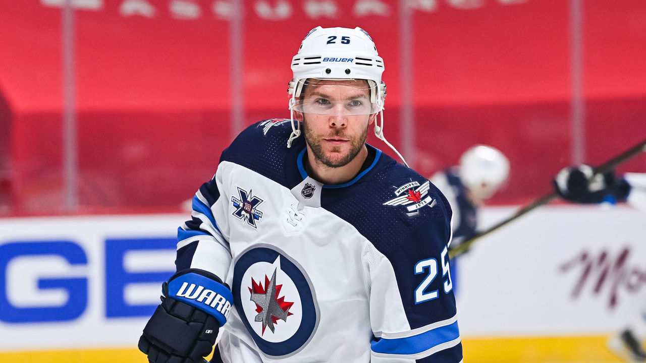 MONTREAL, QC - JUNE 06: Look on Winnipeg Jets center Paul Stastny (25) at warm-up before NHL Stanley Cup Playoffs second round game 3 between the Winnipeg Jets versus the Montreal Canadiens on June 06, 2021, at Bell Centre in Montreal, QC