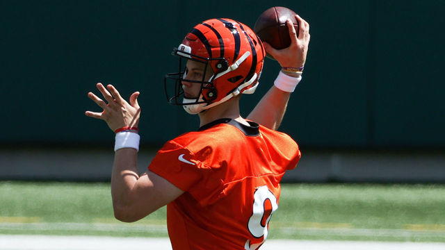 CINCINNATI, OHIO - JUNE 15: Joe Burrow #9 of the Cincinnati Bengals throws a pass during Mandatory Minicamp on June 15, 2021 in Cincinnati, Ohio.