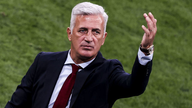 SAINT PETERSBURG, RUSSIA - JULY 02: Head coach Vladimir Petkovic of Switzerland gestures after losing the UEFA EURO 2020 quarter-final football match against Spain at the Saint Petersburg Stadium in Saint Petersburg, Russia on July 2, 2021.