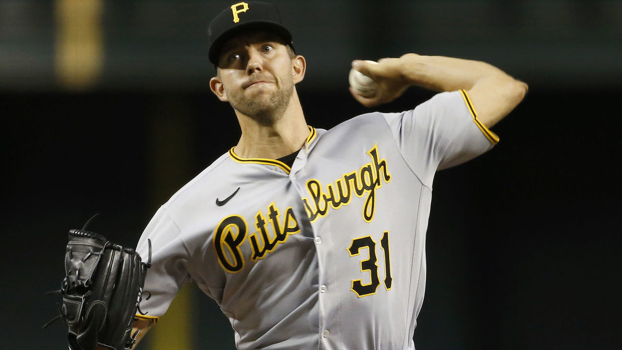 PHOENIX, ARIZONA - JULY 20: Starting pitcher Tyler Anderson #31 of the Pittsburgh Pirates throws against the Arizona Diamondbacks during the first inning of the MLB game at Chase Field on July 20, 2021 in Phoenix, Arizona.