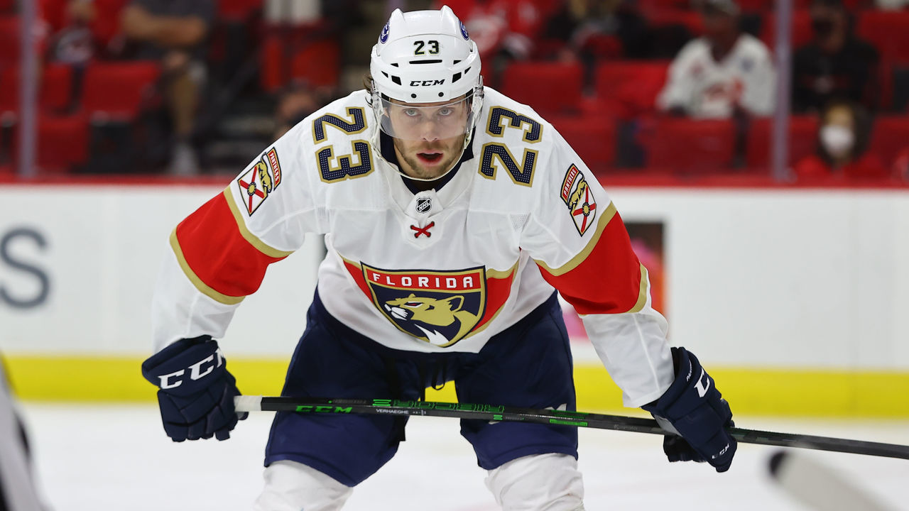 RALEIGH, NC - APRIL 06: Florida Panthers center Carter Verhaeghe (23) during the 2nd period of the Carolina Hurricanes vs Florida Panthers on April 6th, 2021 at PNC Arena in Raleigh, NC