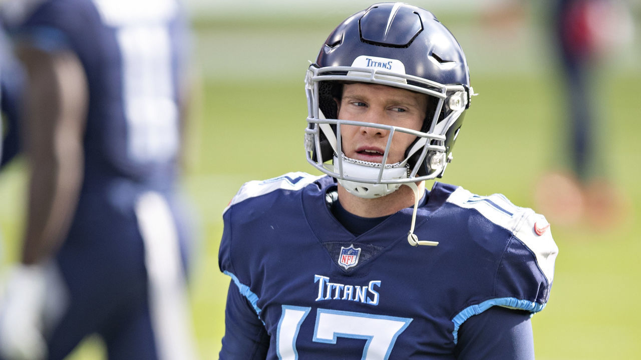 NASHVILLE, TENNESSEE - JANUARY 10: Quarterback Ryan Tannehill #17 of the Tennessee Titans warms up before their AFC Wild Card Playoff game against the Baltimore Ravens at Nissan Stadium on January 10, 2021 in Nashville, Tennessee. The Ravens defeated the Titans 20-13.