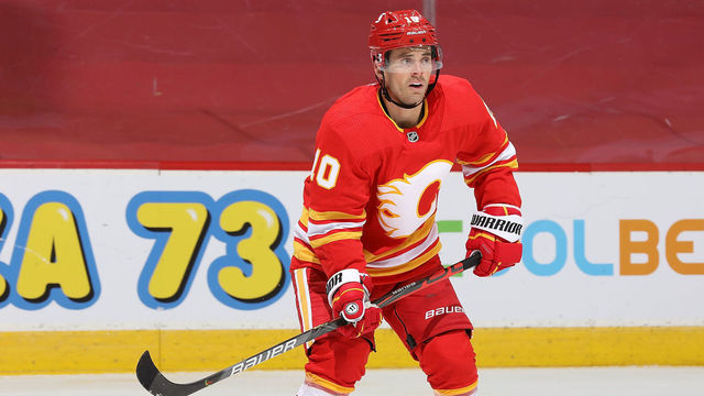 CALGARY, AB - MAY 5: Derek Ryan #10 of the Calgary Flames awaits a pass against the Winnipeg Jets at Scotiabank Saddledome on May 5, 2021 in Calgary, Alberta, Canada.