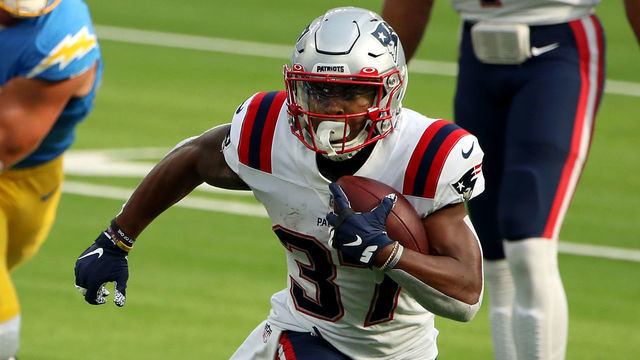 INGLEWOOD, CALIFORNIA - DECEMBER 06: Damien Harris #37 of the New England Patriots runs the ball during the first half against the Los Angeles Chargers at SoFi Stadium on December 06, 2020 in Inglewood, California.